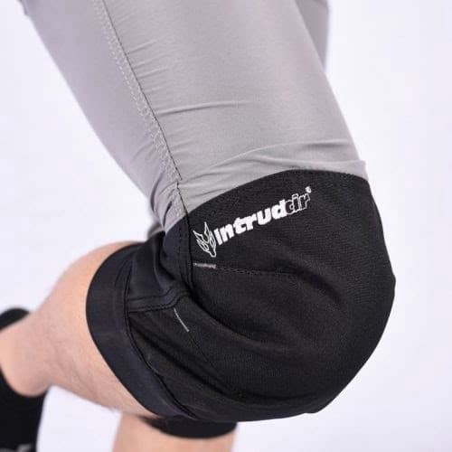 Intrudair CF Short Suit