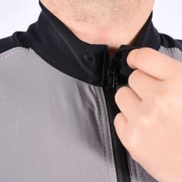 Intrudair CF Short Suit 3